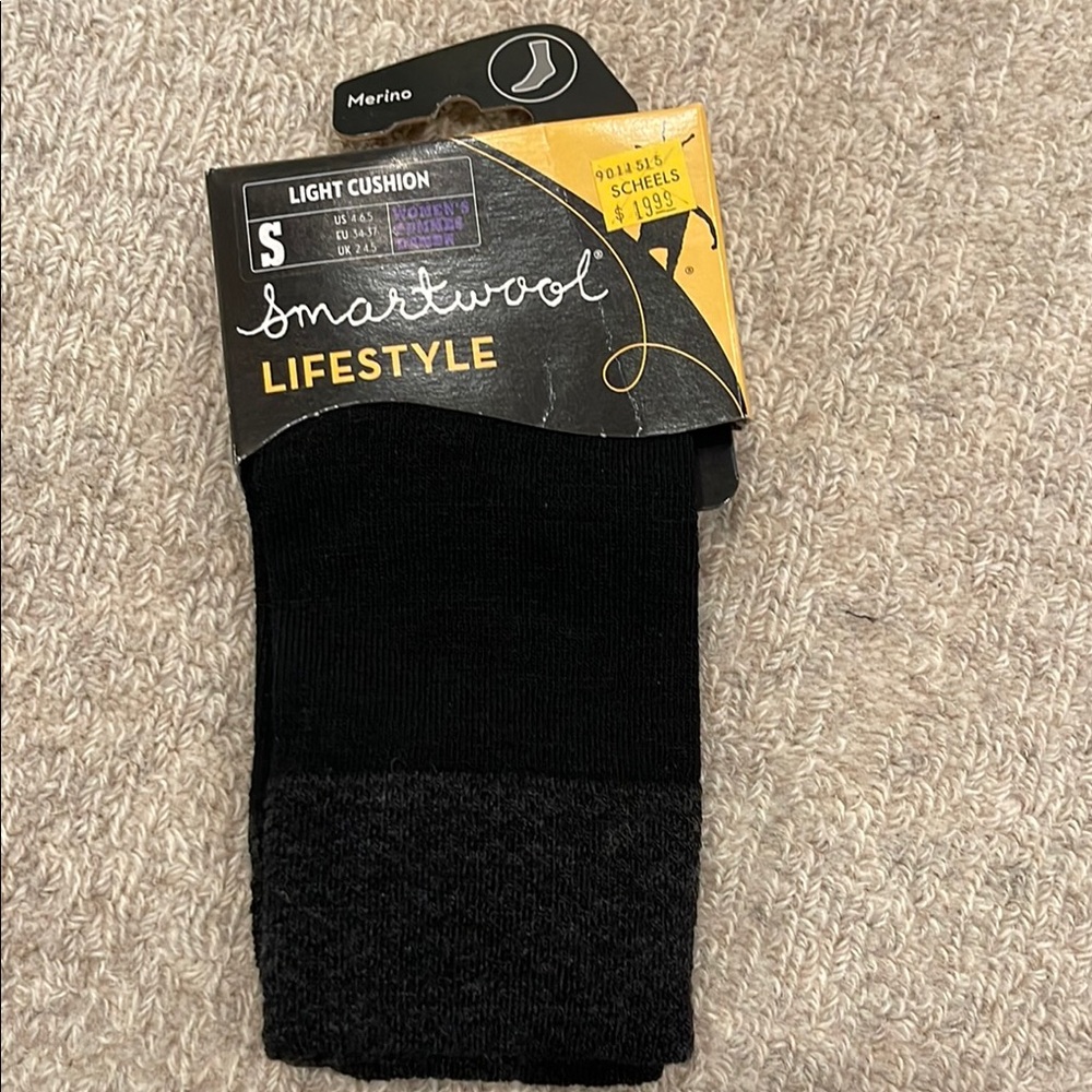 Women’s size small (4-6.5) Smartwool socks.  New.